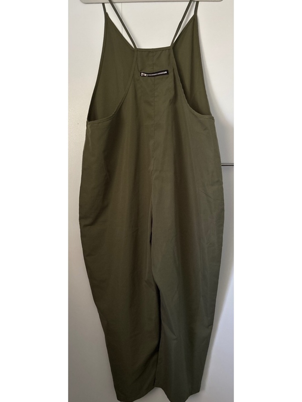 Green Jumpsuit w/ pockets.  Women’s L - Picture 2 of 4